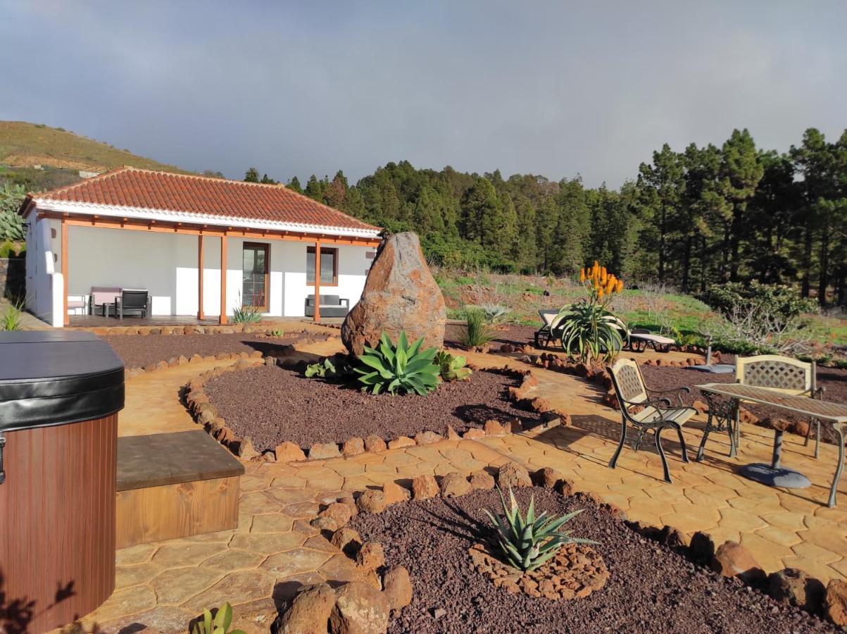 Holiday home Casa Almendros Jacuzzi Garden Puntagorda (La Palma)